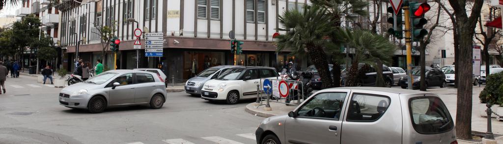 Le Petite Maison Andria Rum bild